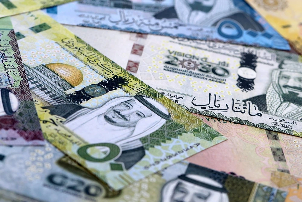 A inflação da Arábia Saudita manteve-se em 1,8% em agosto, enquanto os custos de habitação e alimentos subiram