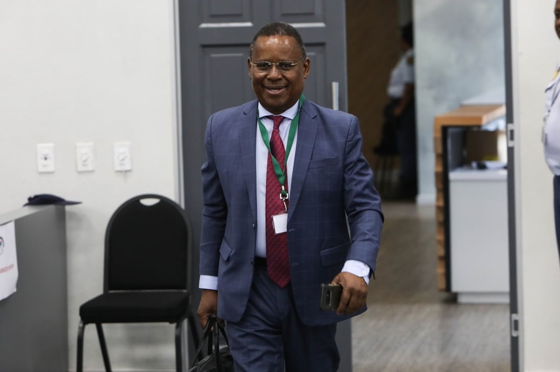 'Ele é meu irmão mais novo': Tlangi Mogale do ANC rebate vídeo 'sexualizado' com Collen Malatji