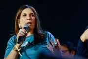 Imagem da matéria: Erika Kokay propõe barrar familiares em chapas como de Michelle e Bia Kicis