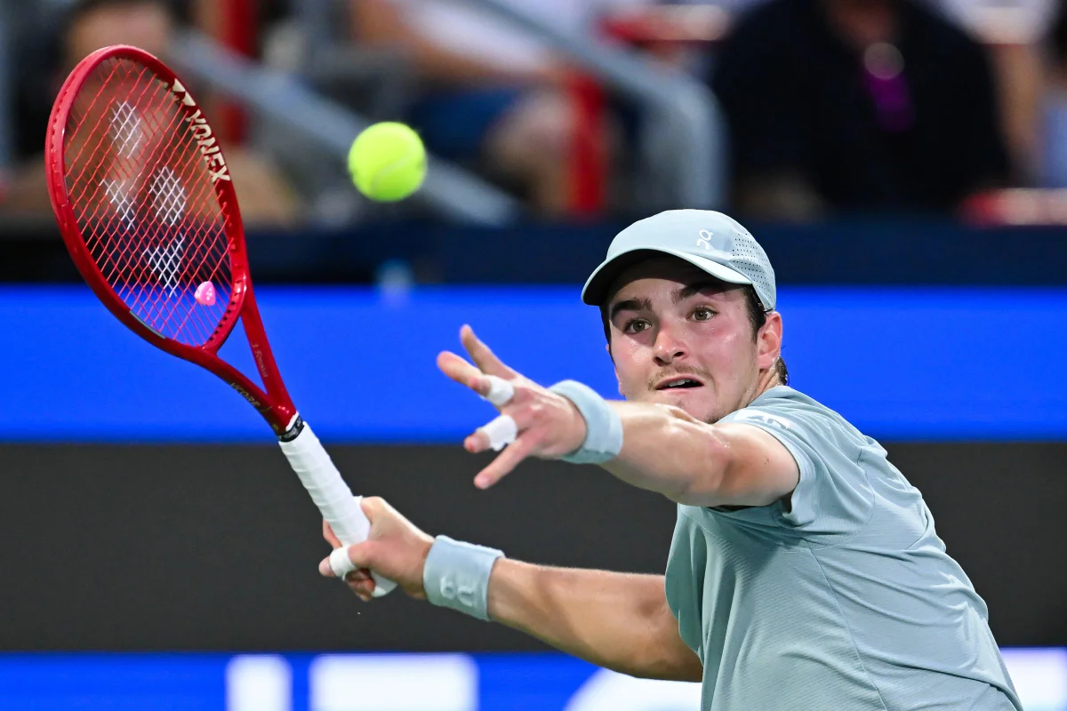 Copa Davis: onde assistir ao duelo entre João Fonseca x Dominic Stricker