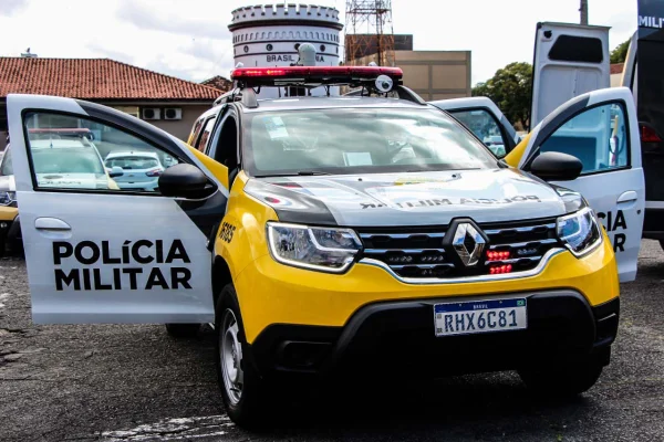 Homem dá facadas em cabeça de irmão e cunhado após briga por herança do pai