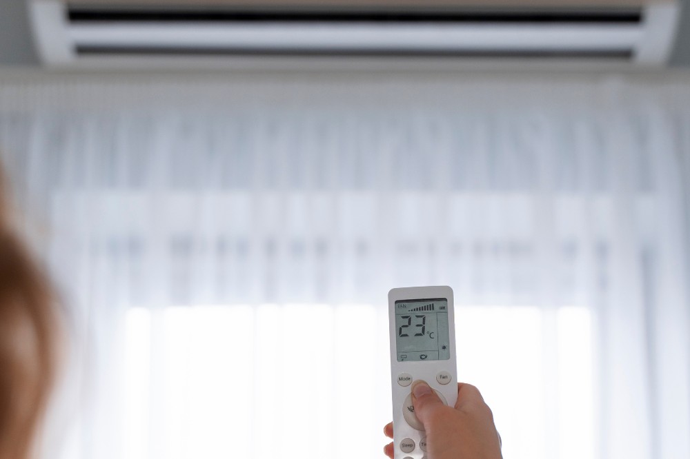Temperatura de 23ºC é uma referência geral de temperatura de conforto para ambientes climatizados — Foto: Reprodução/Freepik