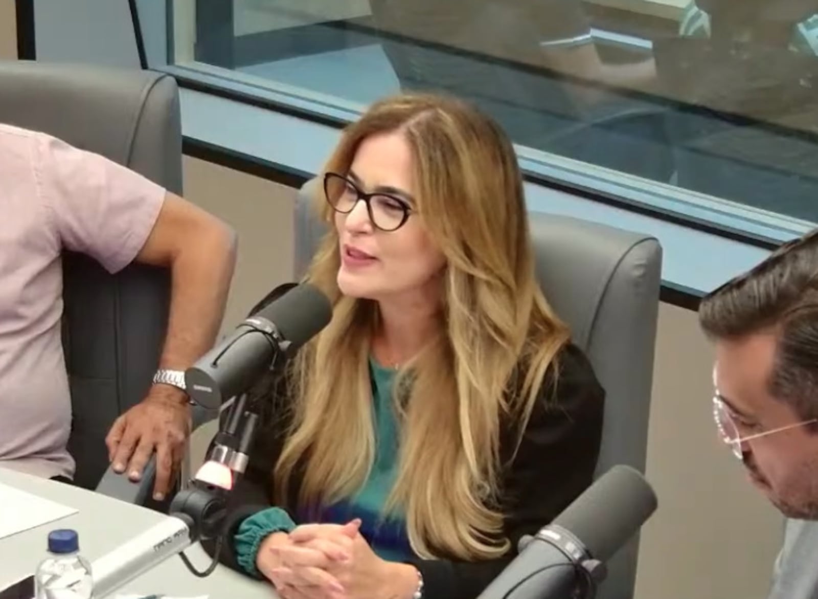 Imagem da matéria: Beatriz Ribeiro fala sobre modernização da nova reforma da Rádio Correio, Portal e Arena