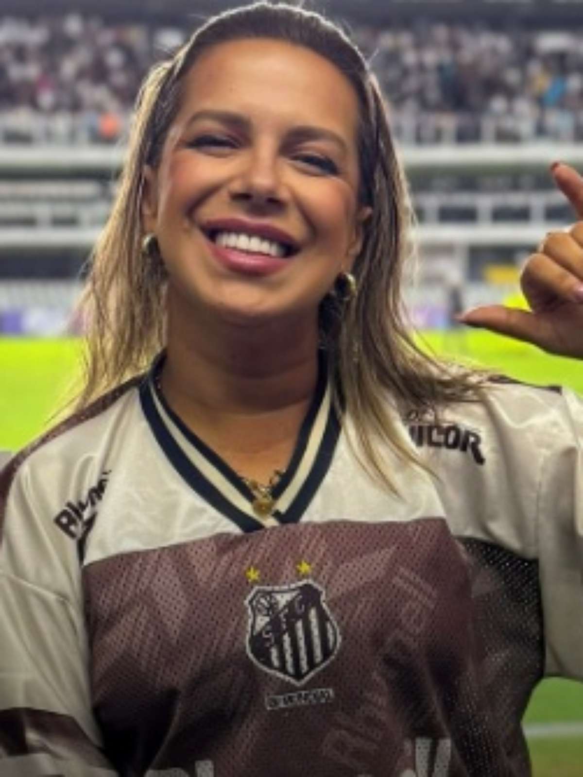 Clubes, federações, Neymar e famosos se unem em corrente de apoio a Naty Potira