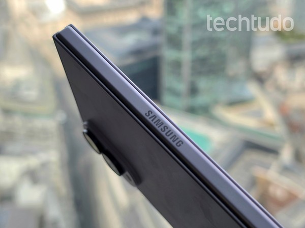 6 coisas que o Galaxy Z Fold 8 tem, e o iPhone Duo, não