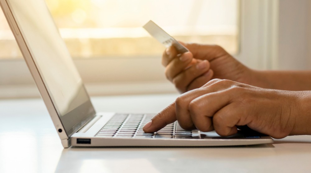 Veja o que muda nas compras internacionais de até US$ 50 — Foto: Reprodução/Canva
