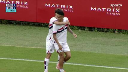 Aos 34 minutos do 1º tempo - Djhordney desvia de cabeça e abre o placar para o São Paulo