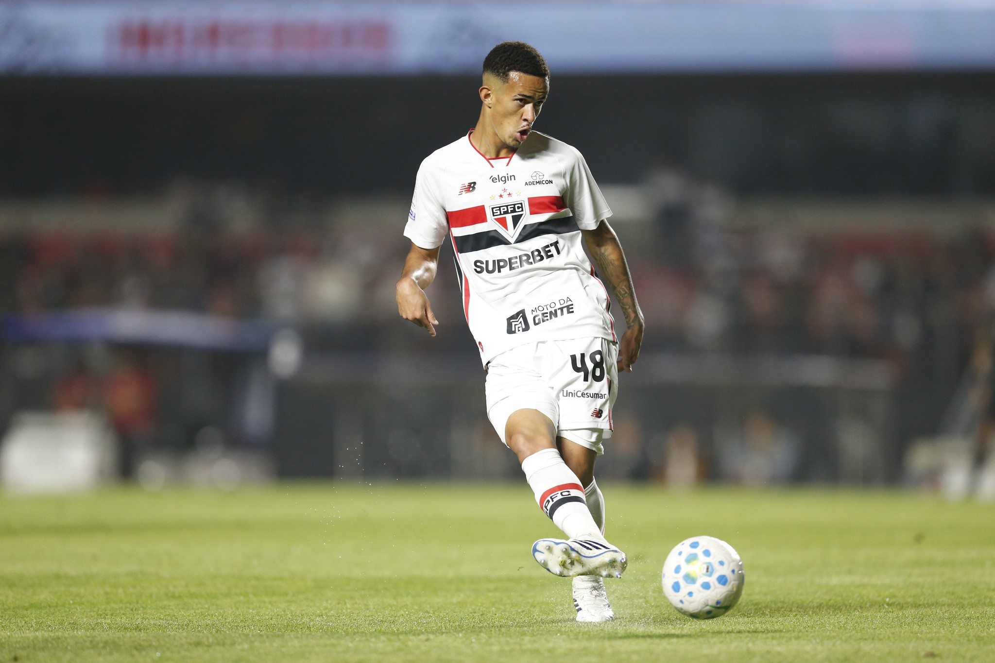 São Paulo fecha acordo com Novorizontino por dívida de Djhordney e evita transfer ban