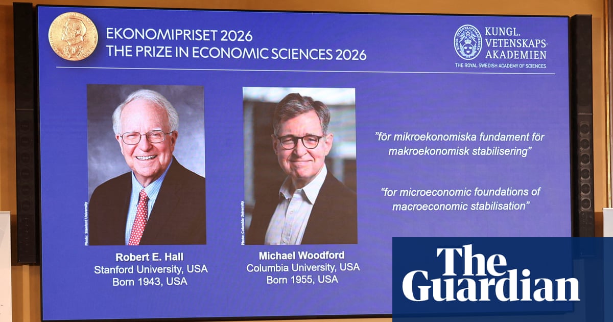 Prêmio Nobel de economia concedido a Hall e Woodford pelo trabalho sobre o 'suavização' das crises