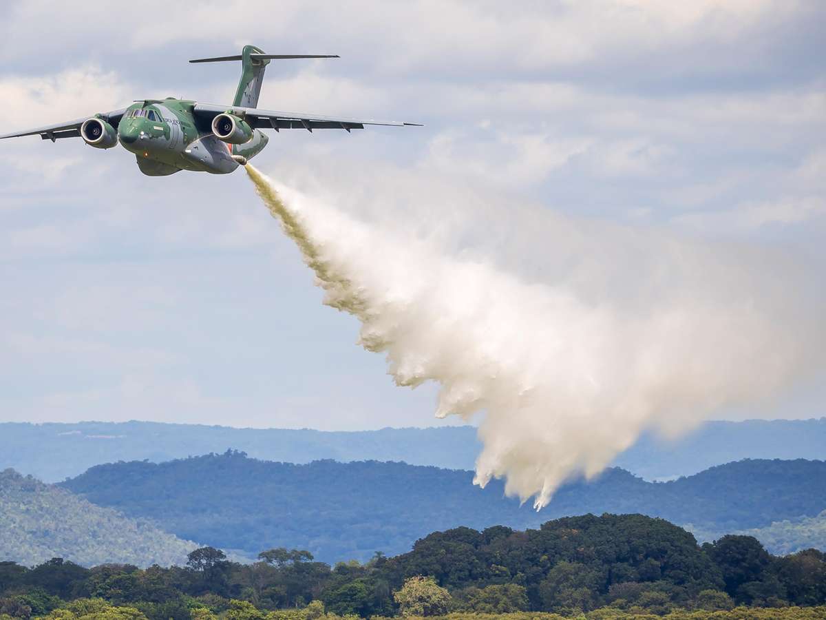 FAB envia dois aviões para combater incêndios florestais no Amazonas