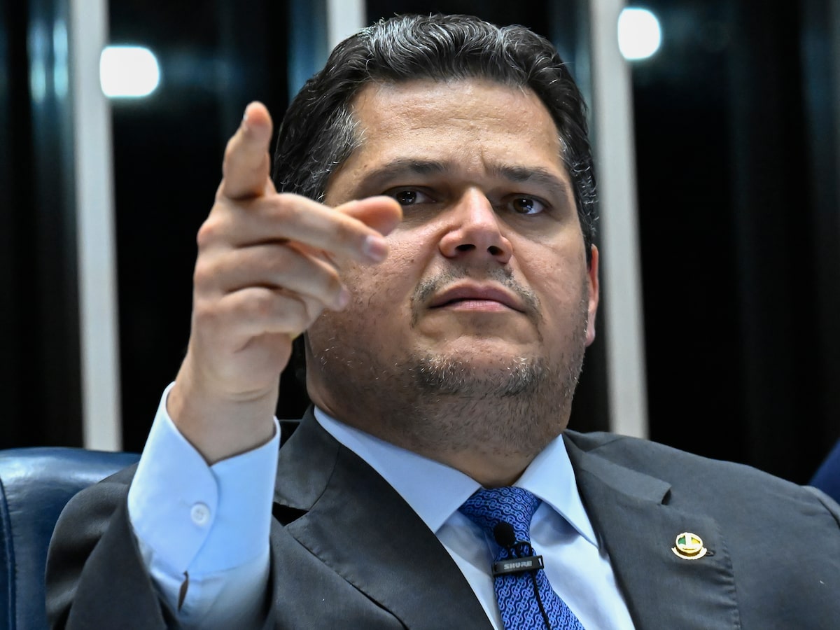 Ao lado de Cleitinho, apoiador de Flávio, Alcolumbre diz que vota 6x1 na quarta, bandeira de Lula