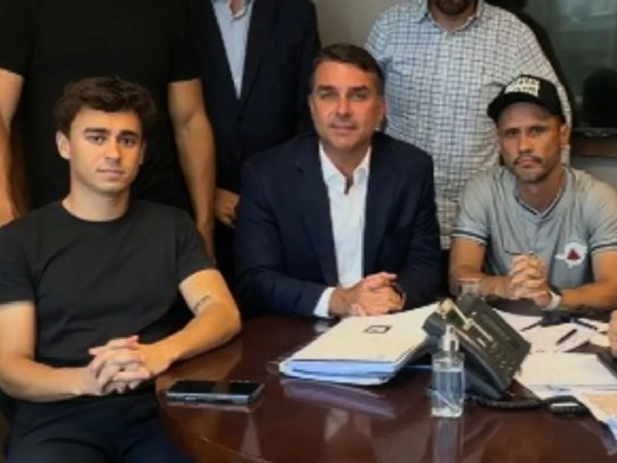 Flávio atribui papéis em MG: Nikolas com redes, Cleitinho com prefeitos