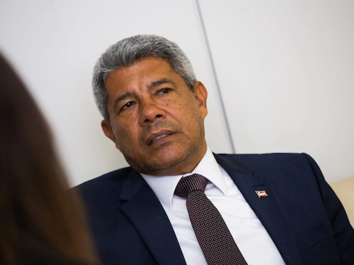 Governador da Bahia coloca PM em prontidão para dirigir ônibus
