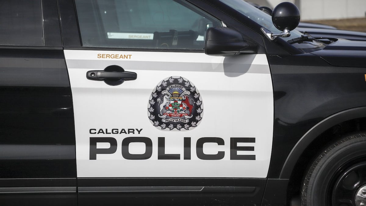 1 injured in truck rollover: Calgary police