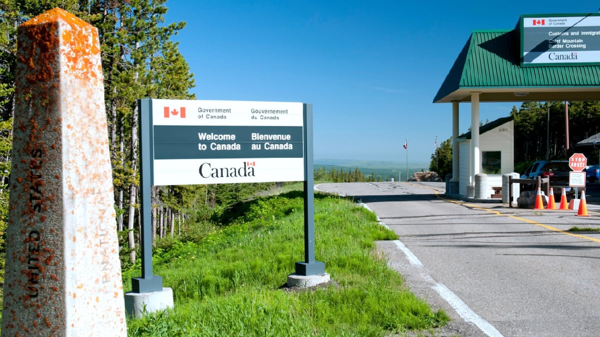 Hours at Alberta border crossings change to align with American border hours