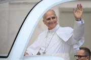 Papa Leão cancela viagem a Assis devido à recuperação de cirurgia