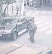 Policial atira e mata mulher em possível surto. Foto: Reprodução/Câmeras de segurança