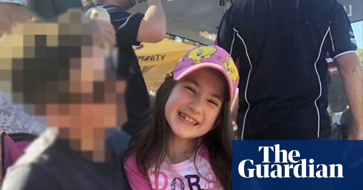 ‘Falta de curiosidade’ sobre as crenças religiosas da família foi uma ‘oportunidade perdida’ para salvar a menina de oito anos, ouve o inquérito