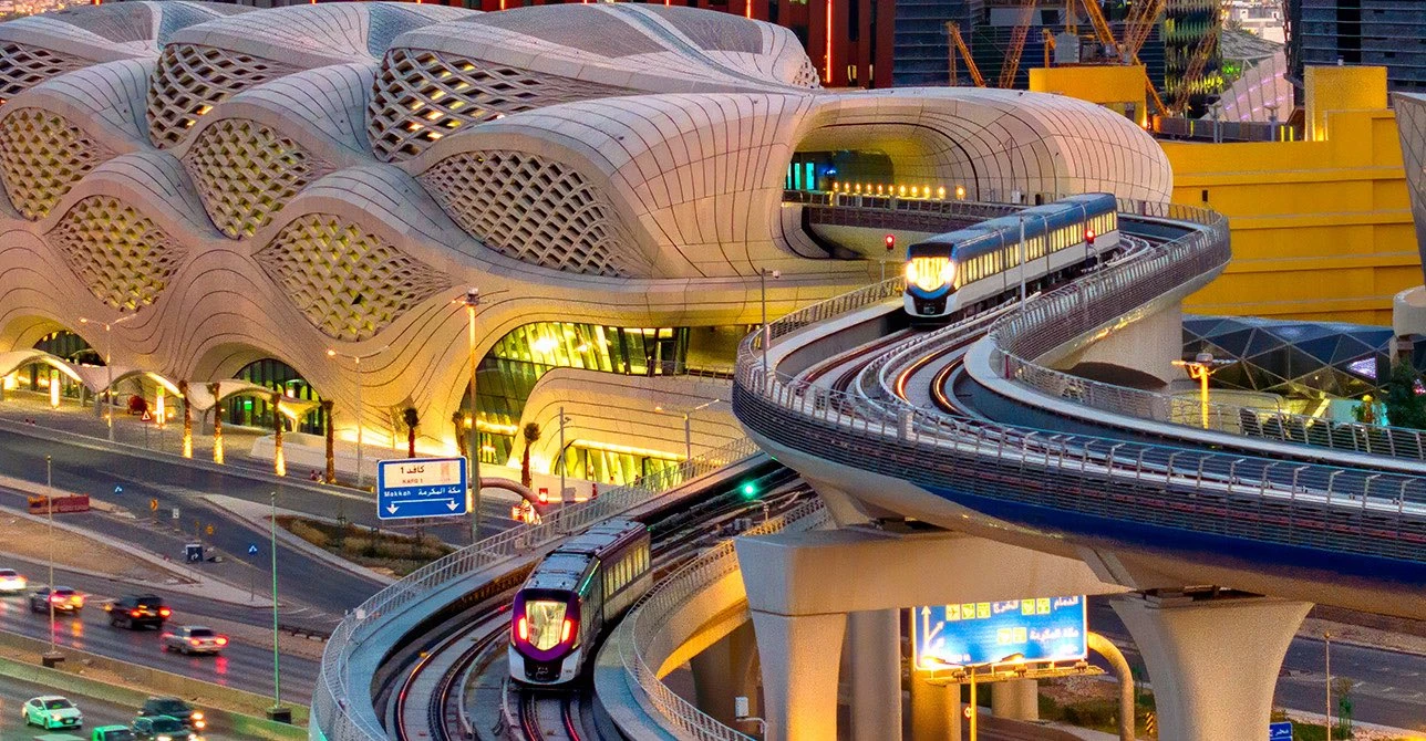 A Royal Commission for Riyadh City amplia sua frota de metrô ao adquirir 94 novos trens