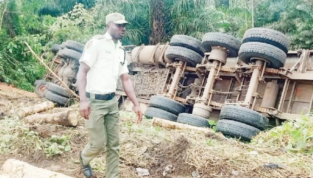 Imagem da matéria: Comunidade de Ogun busca ponte para pedestres e quebra-molas após colisões fatais