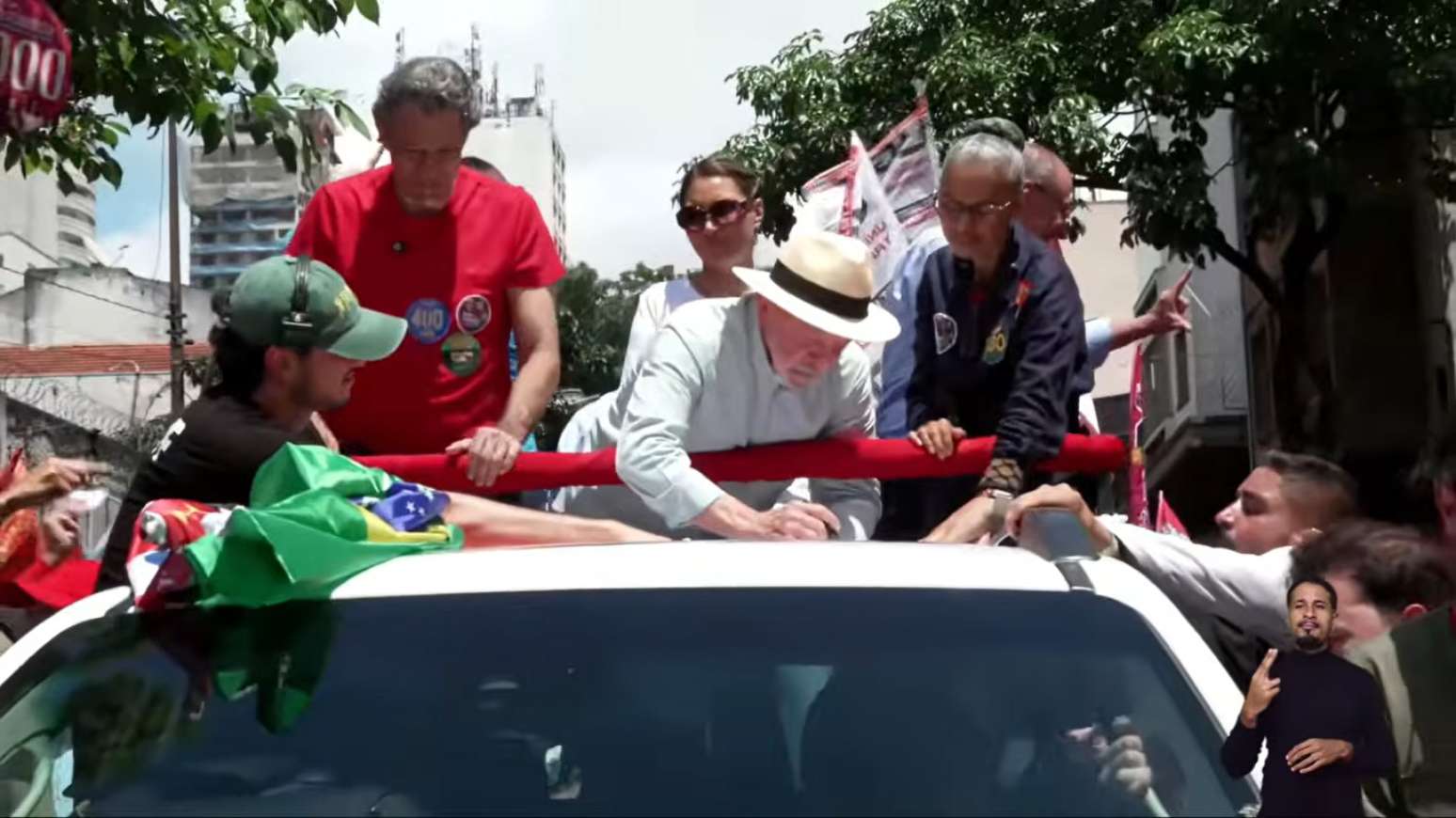 Primeira-dama Janja da Silva durante ato na Paulista ao lado de Lula, Haddad, Marina e Simone Tebet