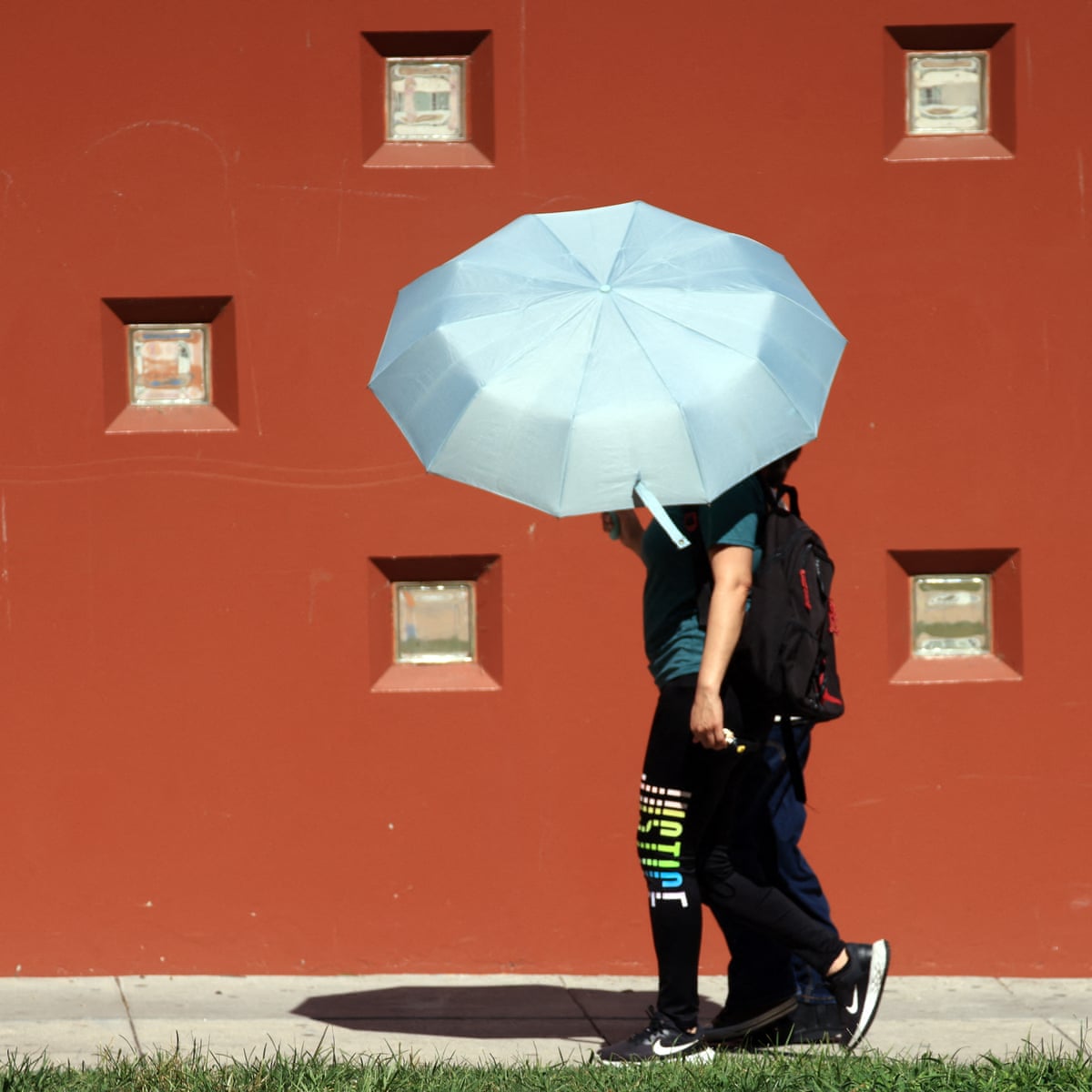 Temperaturas recorde enquanto a Califórnia do Sul sofre sob uma onda de calor