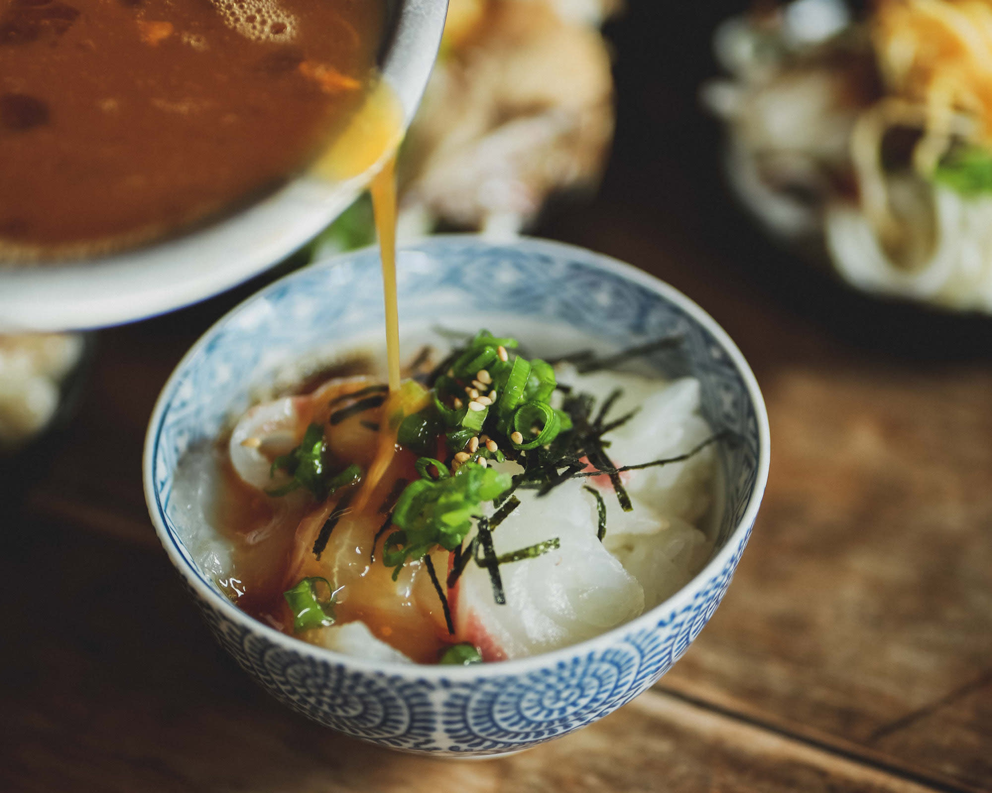 Uwajima tai-meshi features raw sea bream, unlike the cooked versions found elsewhere in Ehime. (Photo: Uwajima Tourism and Local Products Association)
