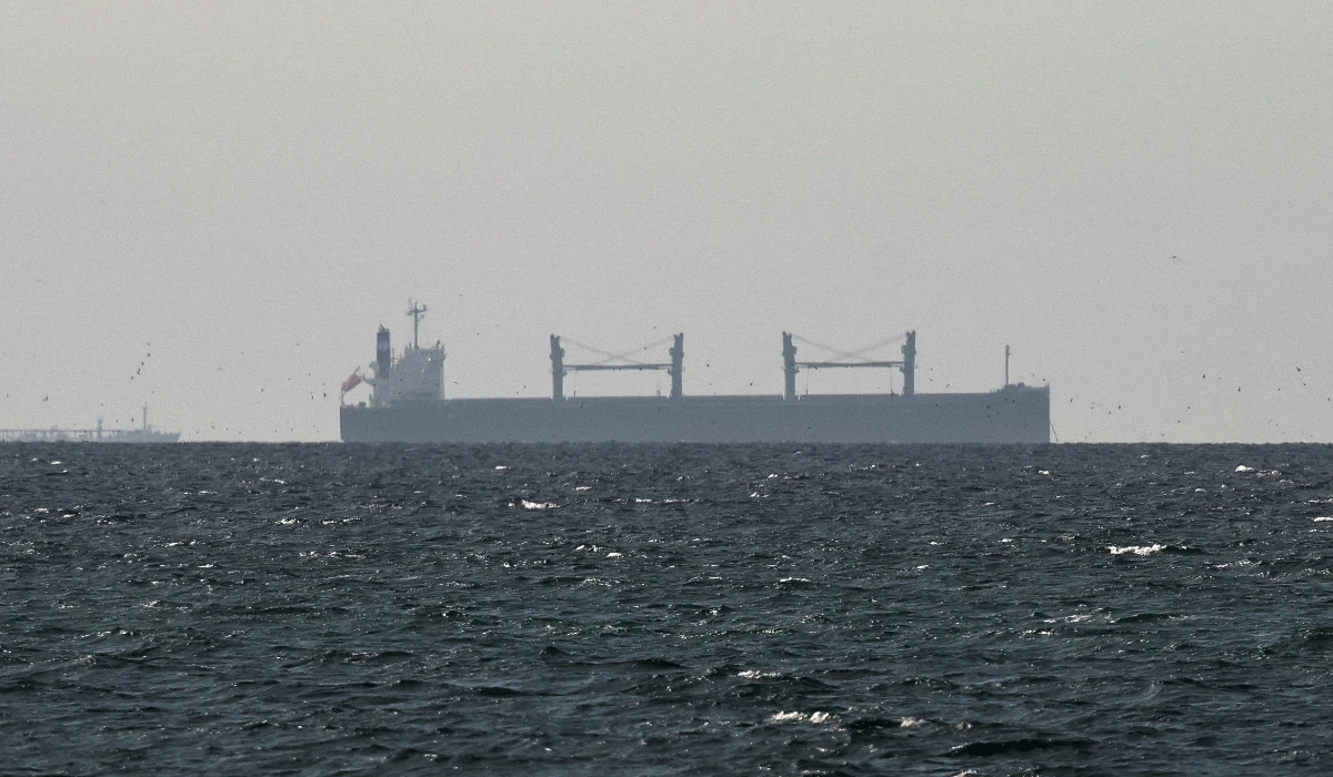 As Forças Armadas dos EUA afirmam ter desativado um navio de carga tentando fugir do bloqueio do Irã