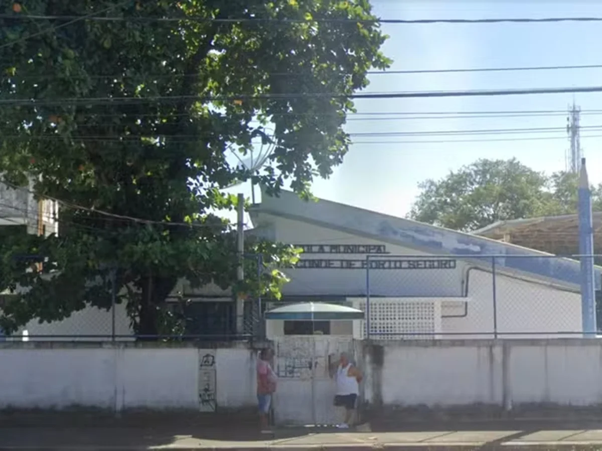 Infestação de pulgas altera local de votação de 3 mil eleitores no Rio