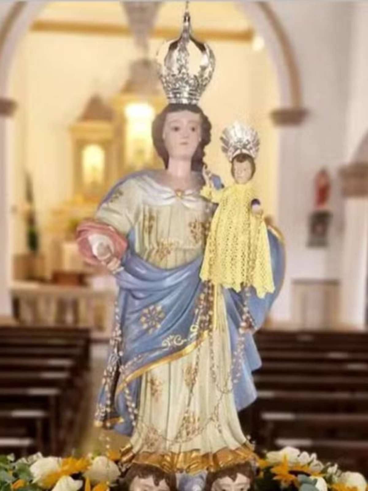 Jovem de 20 anos é preso após chutar imagem de Nossa Senhora em igreja de MG