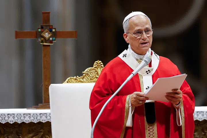 O Papa Leão condena a pena de morte enquanto Trump pondera execução transmitida ao vivo