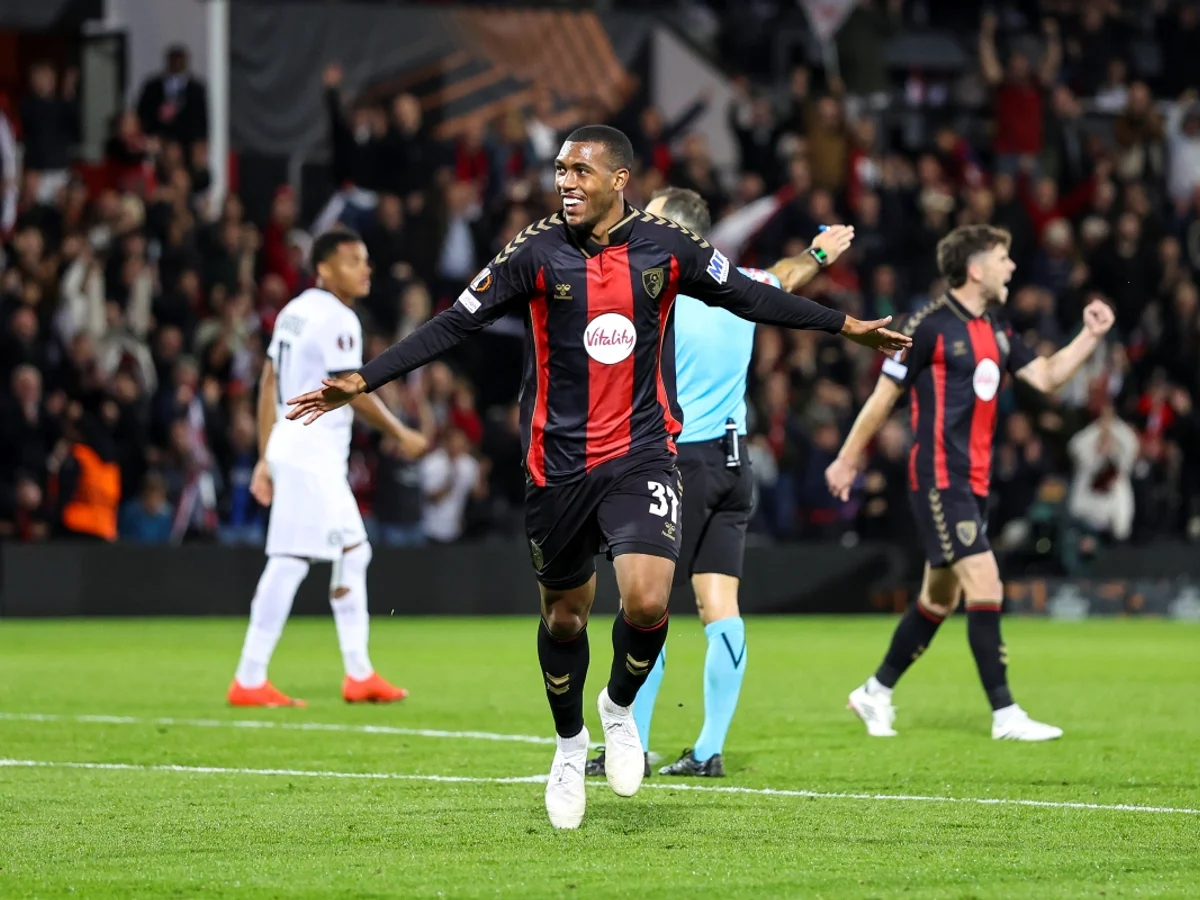 Rayan e Evanilson marcam e Bournemouth segue invicto na Liga Europa