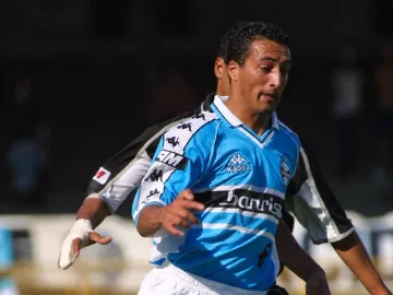 Morre Emerson Leal, ex-jogador do Grêmio que infartou em jogo com amigos