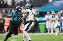 Jogador da NFL tem contrato rescindido após sacar arma durante briga em treino