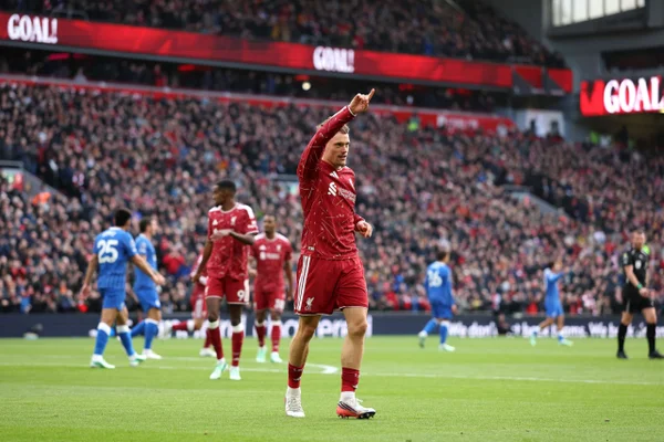 Premier League: Bournemouth goleia United e Brighton tropeça no Liverpool - destaque galeria