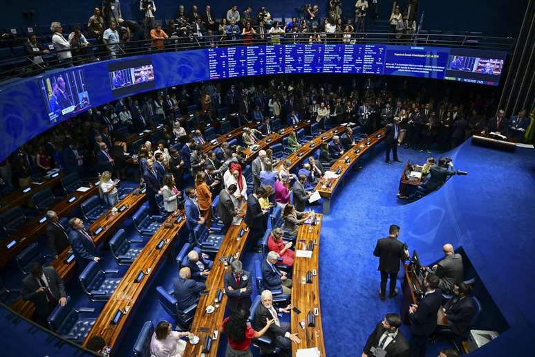 PEC da Segurança: após críticas, Alcolumbre retira votação da pauta da sessão desta quinta