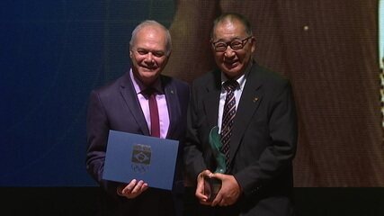 Chiaki Ishii é homenageado com o Troféu Adhemar Ferreira da Silva no Prêmio Brasil Olímpico 2023