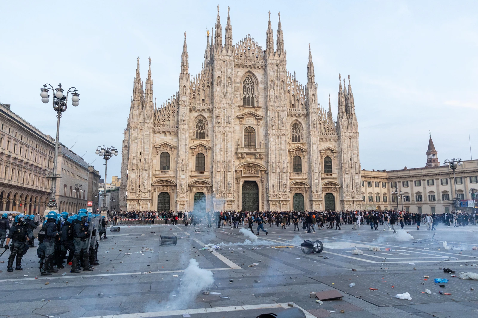 Italian police clash with protesters in Milan and Bologna